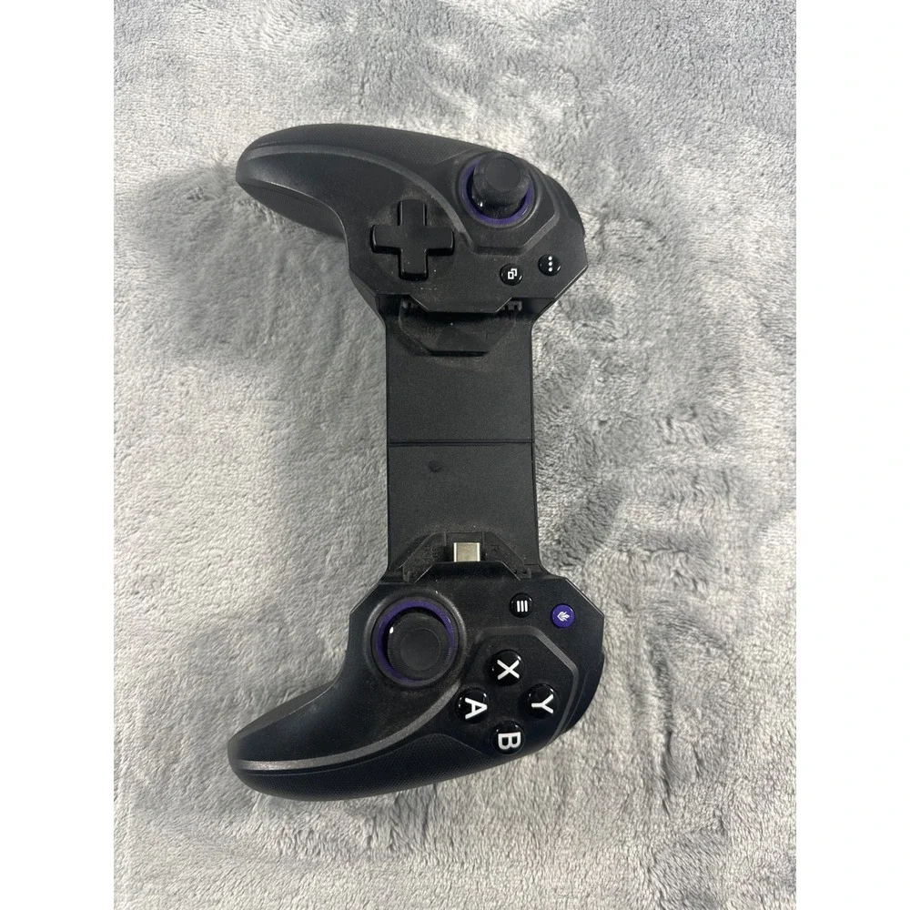 Android Mobile Gaming Controller USB-C Telescopic Gamepad Black Purple Accent